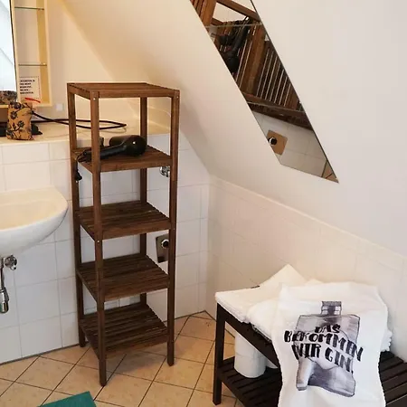 Apartment Gin-department